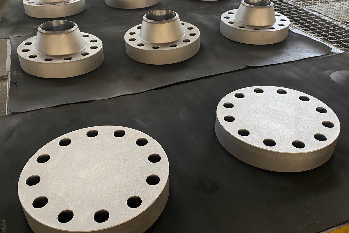 Carbon steel welding neck flange, pipe flange for pipeline connection
