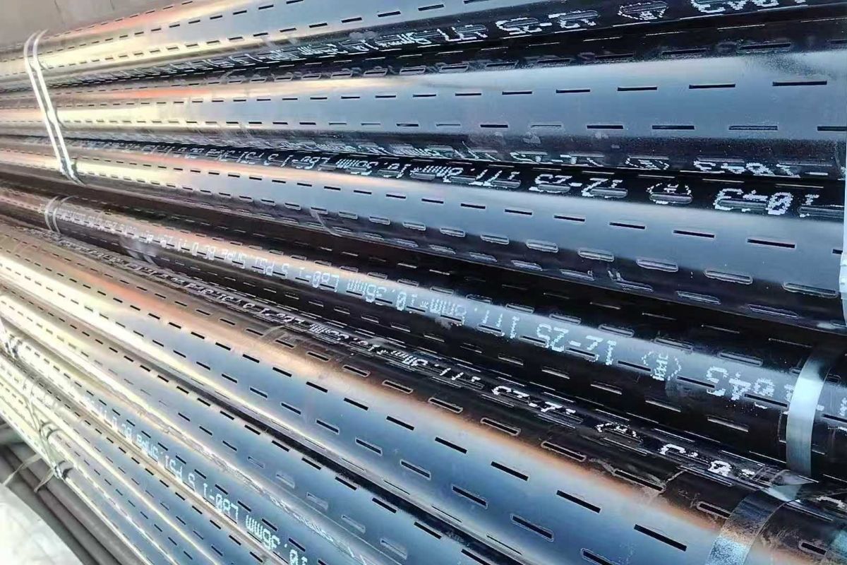 Slotted steel pipe for oil well sand control