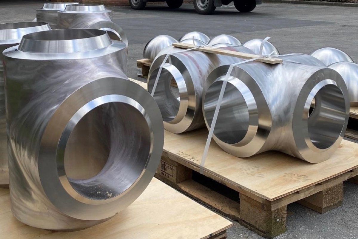 Carbon steel seamless tee, butt welding equal tee pipe fitting